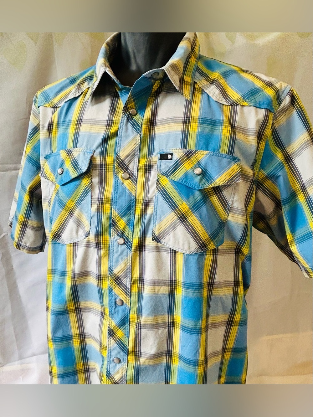 THE NORTH FACE men’s size large button down shirt